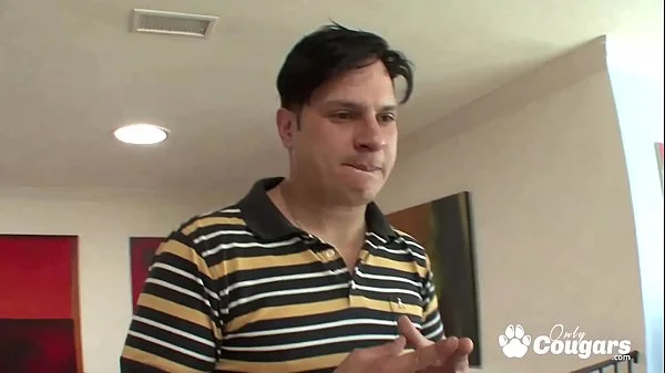 Horny Mom Kiki DAire Bounces Her Chunky White Ass On A Young Man's Boner