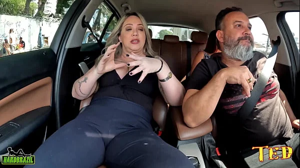 Ela acabou de chegar na capital e foi direto para carona mais desejada das mulheres - Alessandra Maia