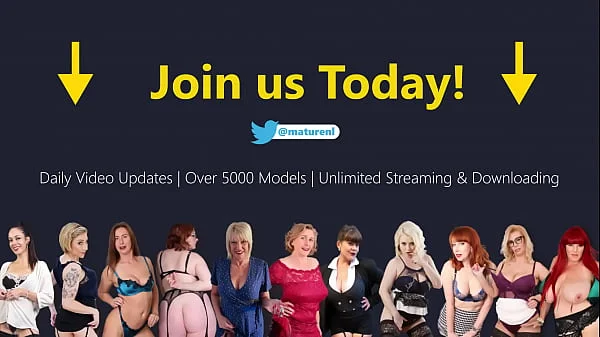 Nerdy Blonde Step Mom Fucking Her Beautiful Stepdaughter