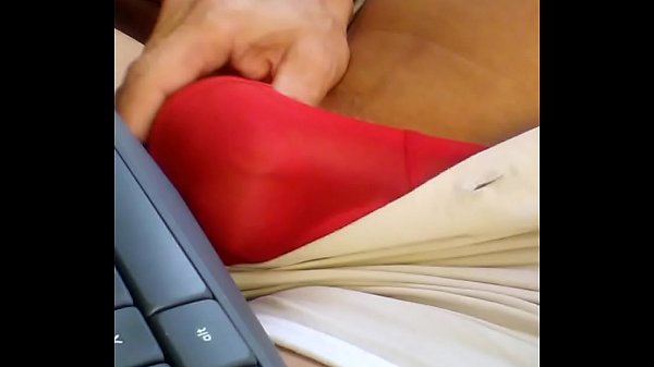 Lucky GoldenCoin'_s Bottom boy bulge play in underwear