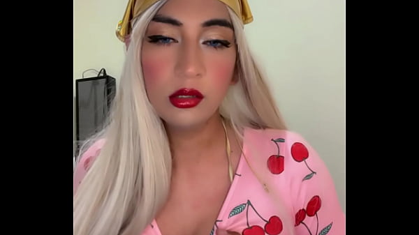 Transsexual in pink and sexy pajamas to make you horny