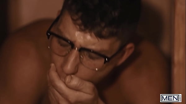 MEN - Paul Canon Finds A Glory Hole In An Art Gallery And Sticks His Dick In To Find Pierce Paris'_s Mouth Waiting