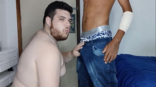 Preview - Hetero Motoboy Novinho Likes to Eat Fat Ass (COMPLETE ON SHEER AND RED) He came from far away all hurt because he saw my videos and sent a message wanting to eat too,