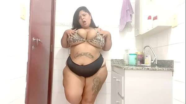 Bbw hiding in the bathroom was almost caught playing with her breasts and putting the plug in her ass (Red) - Mary Jhuana