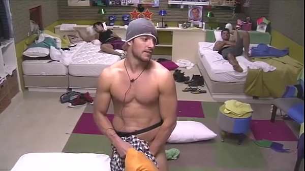#Gh2015 Francisco again wanting to lie naked on Matias' bed (WITHOUT AUDIO)
