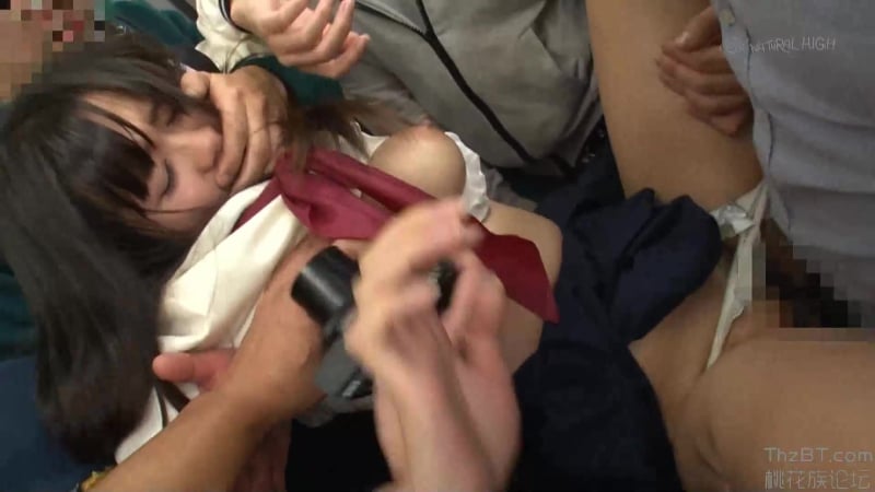 Young Japanese schoolgirls on the bus|Asian|blowjob|sex|teen|asian|japanese|girl|porn|sex|blow job|nhdta 943 cut part1